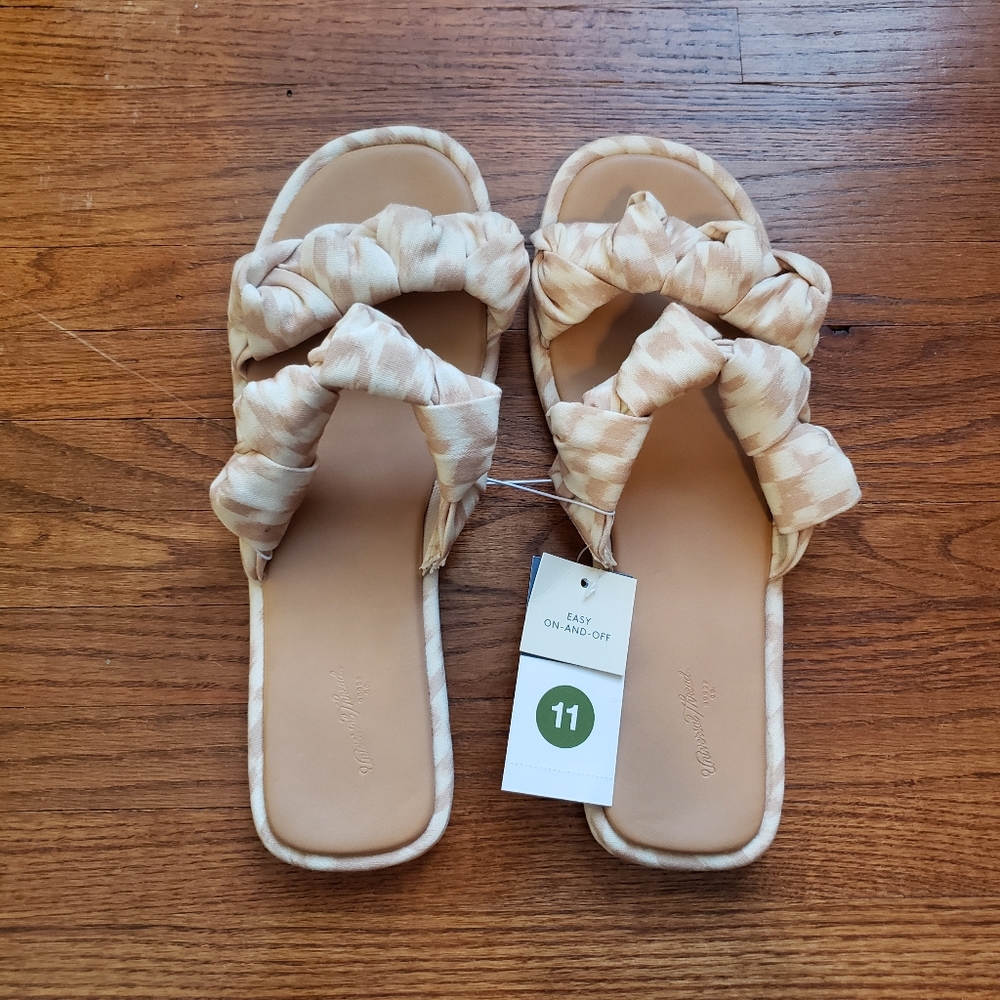 Universal Thread | Meg Knotted Slide On Flat Sandals | Almond | 11